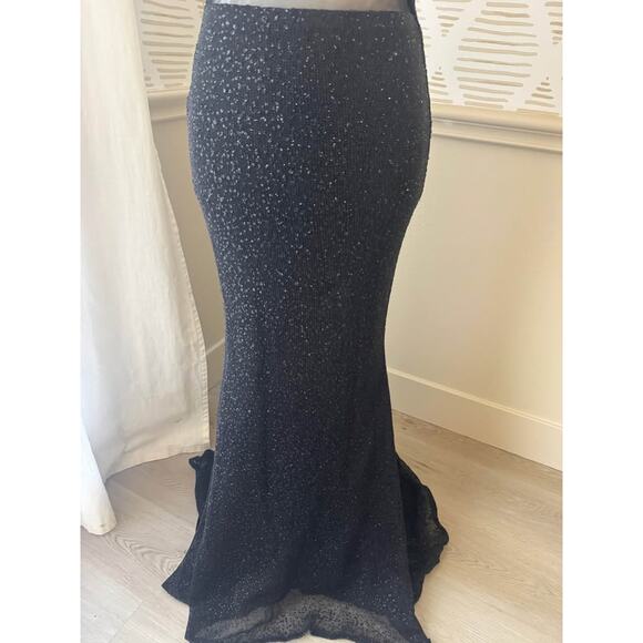 Madison James Size 2 Black Sparkly Sweetheart Flare Strappy Prom Formal Dress - Picture 5 of 9